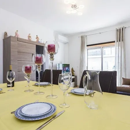 Cozy In 76 M² With Lovely Terrace Lägenhet *