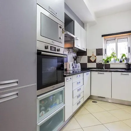Cozy In 76 M² With Lovely Terrace Albufeira