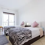 Διαμέρισμα Cozy In 76 M² With Lovely Terrace *
