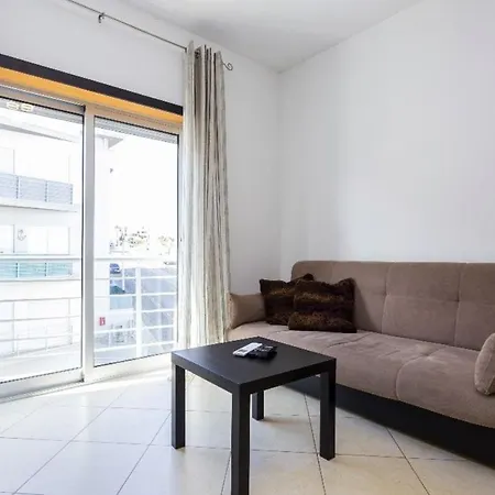 Modern In With 76 Sqm Terrace And Free Parking