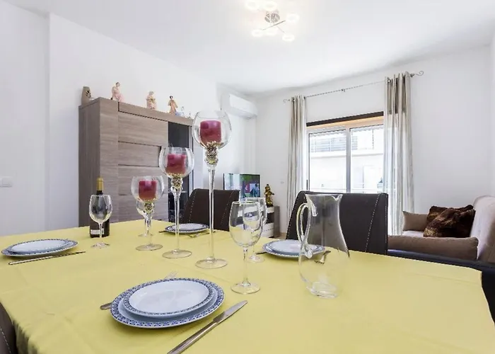 Cozy In 76 M² With Lovely Terrace 아파트 *